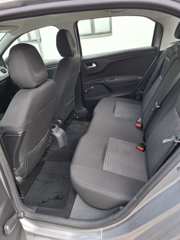 Peugeot 301 1.5 BlueHDi Active - Image 3